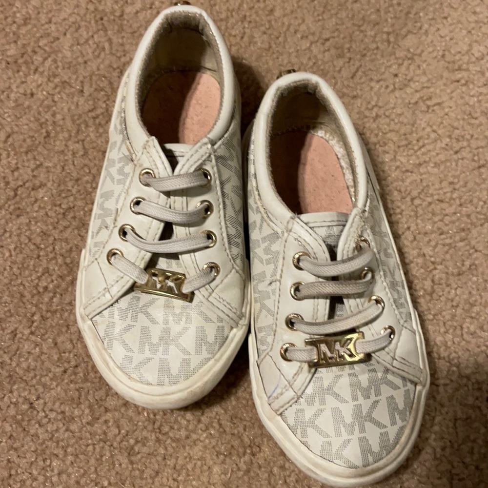 Toddler shoes